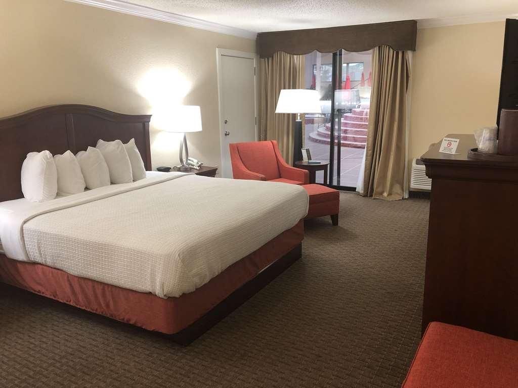 Best Western Plus Burlington Facilities photo