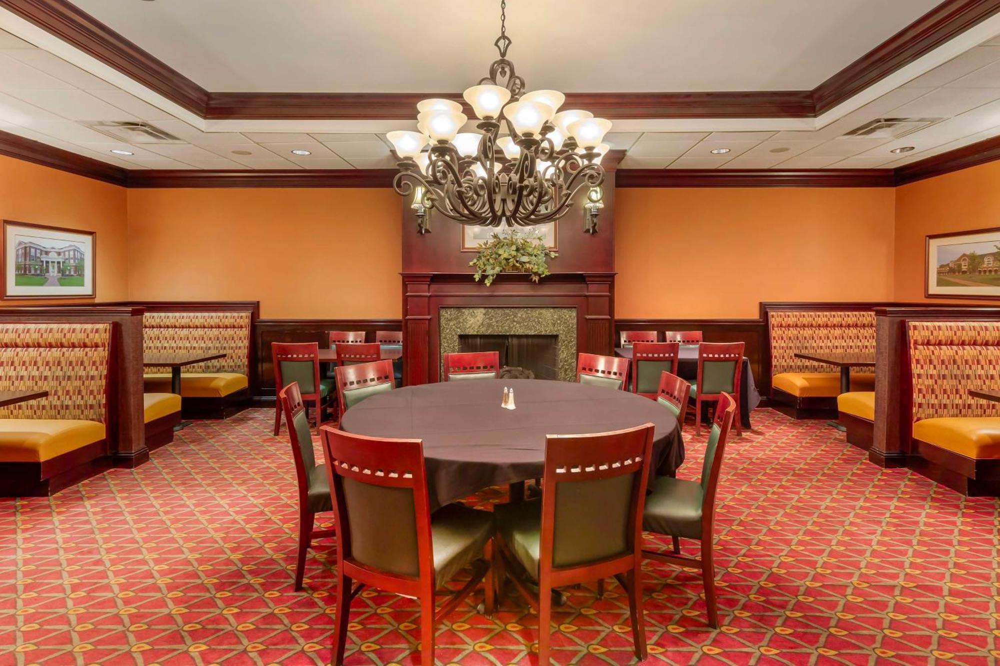 Best Western Plus Burlington Exterior photo