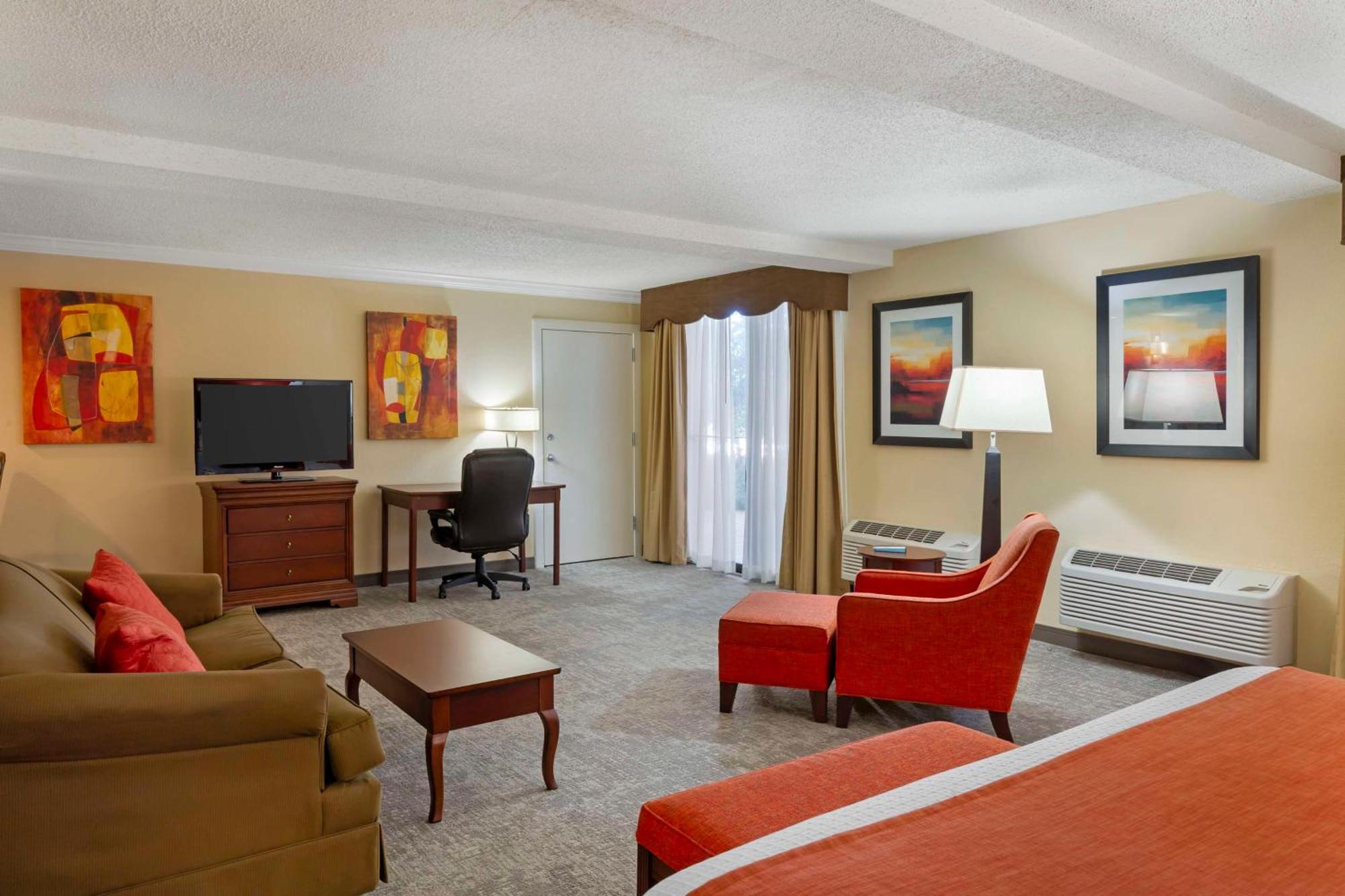 Best Western Plus Burlington Exterior photo