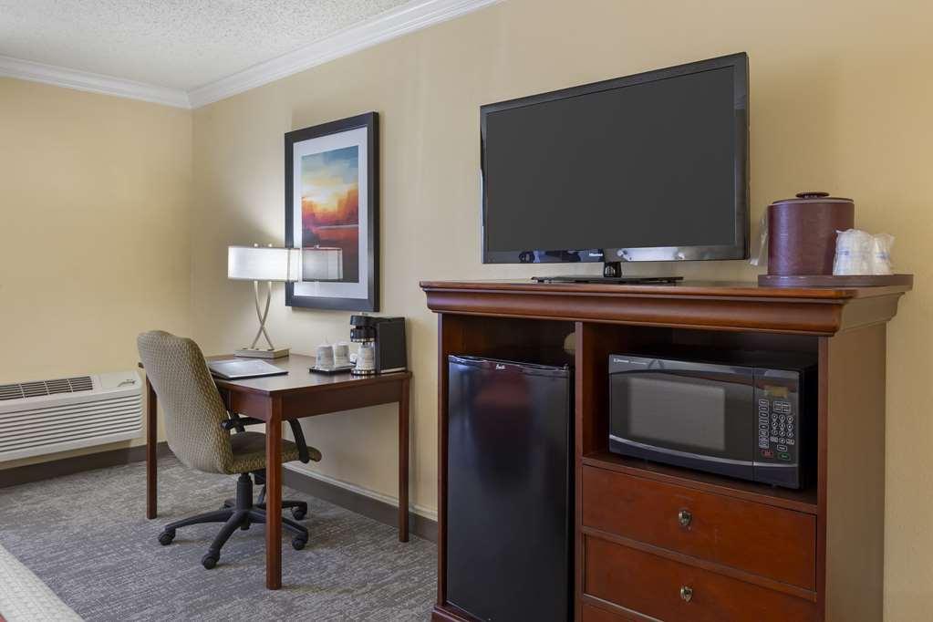Best Western Plus Burlington Room photo