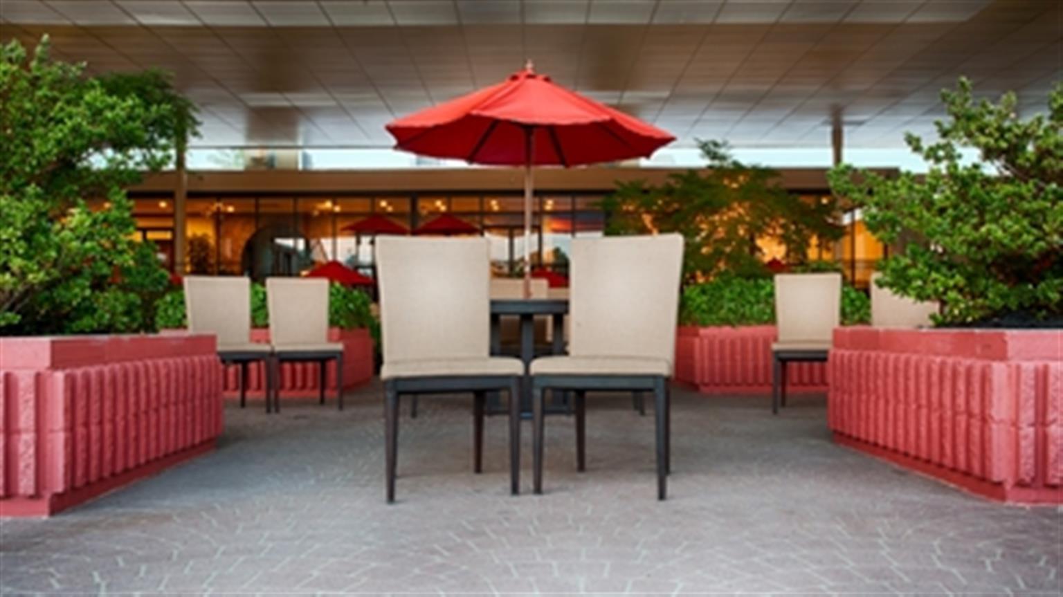 Best Western Plus Burlington Exterior photo